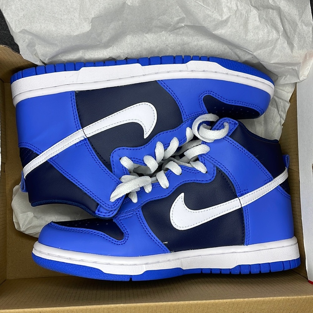 Nike dunks “Midnight Navy”